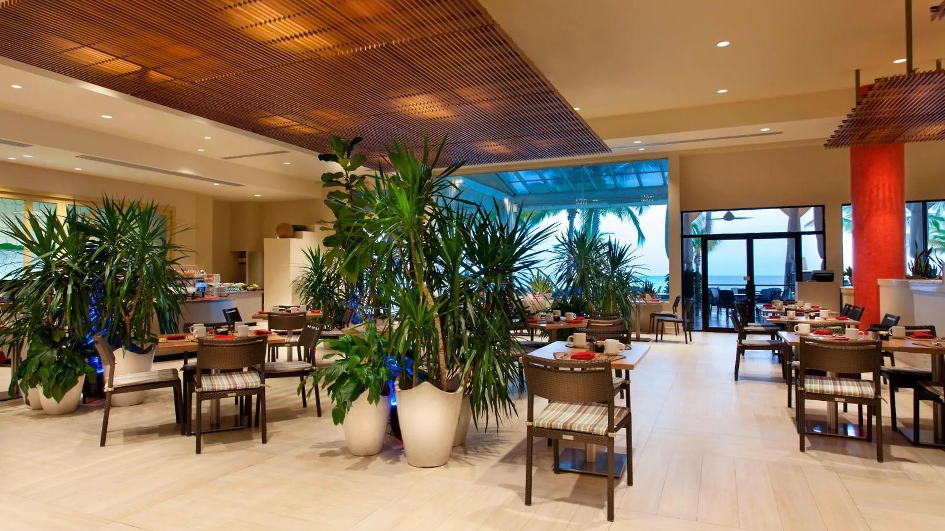 Courtyard By Marriott Isla Verde Beach Resort San Juan